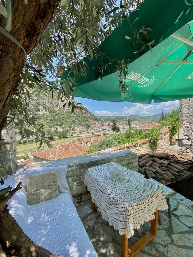 Teo'S Guest House Μπεράτ Εξωτερικό φωτογραφία
