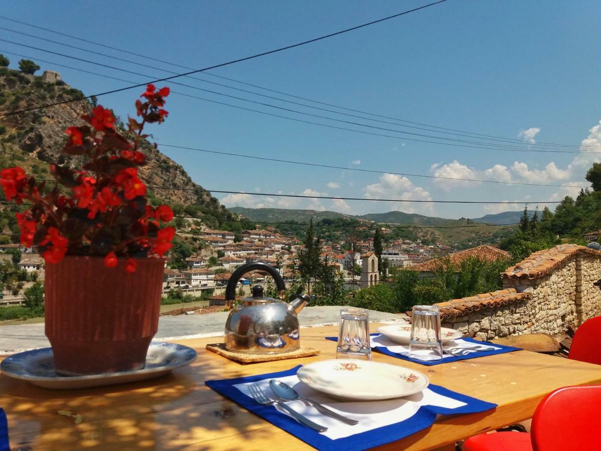 Teo'S Guest House Μπεράτ Εξωτερικό φωτογραφία